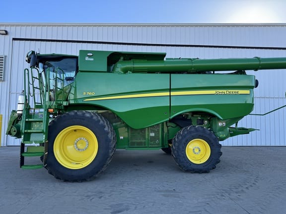 Main image John Deere S760