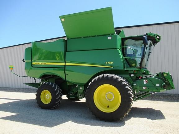 Image of John Deere S760 equipment image 1