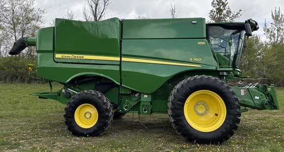 Image of John Deere S760 equipment image 1