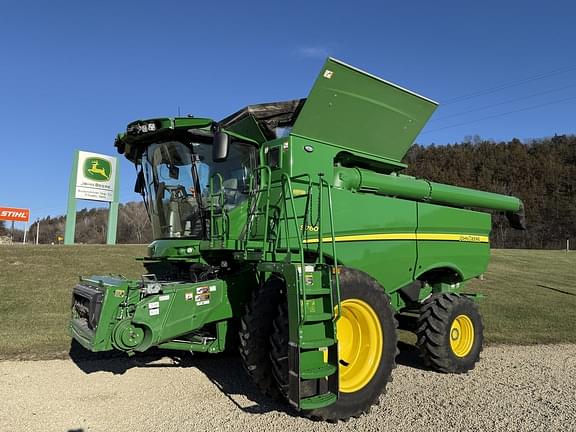 Image of John Deere S760 Primary image