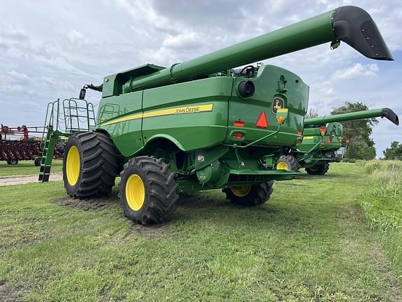 Image of John Deere S760 equipment image 3