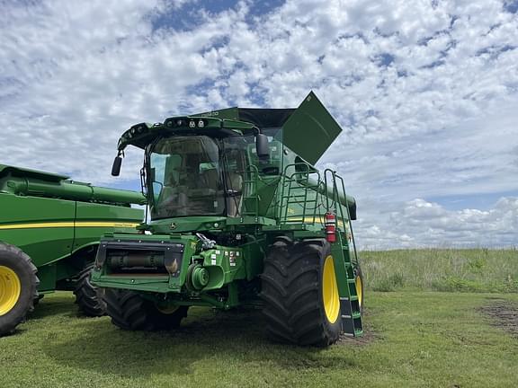 Image of John Deere S760 equipment image 1