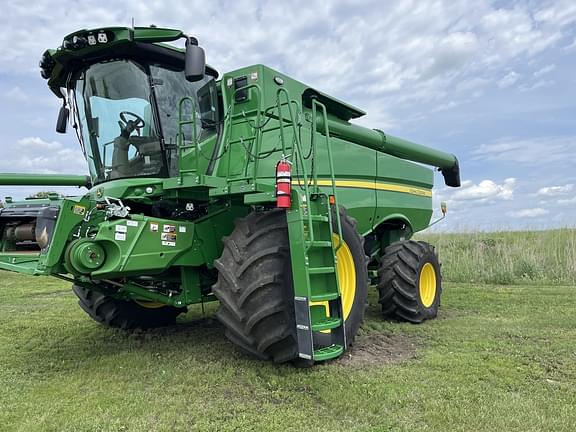 Image of John Deere S760 Primary image