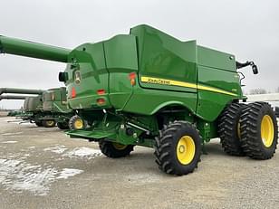 Main image John Deere S760 7