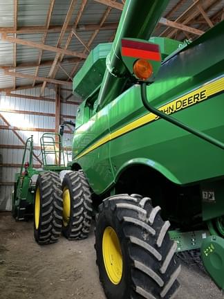 Image of John Deere S760 Image 1