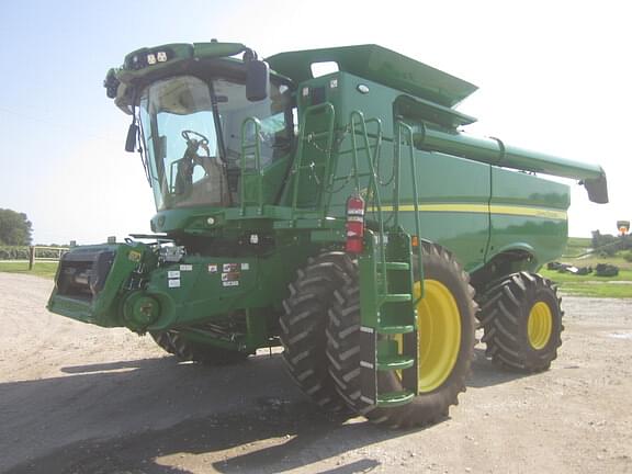 Image of John Deere S760 Primary image