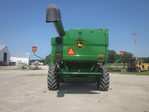 Image of John Deere S760 equipment image 1