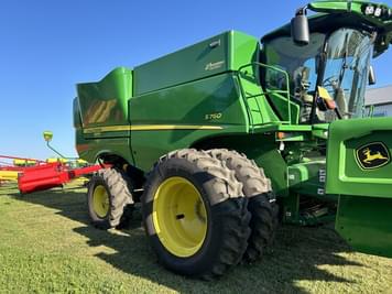 Main image John Deere S760