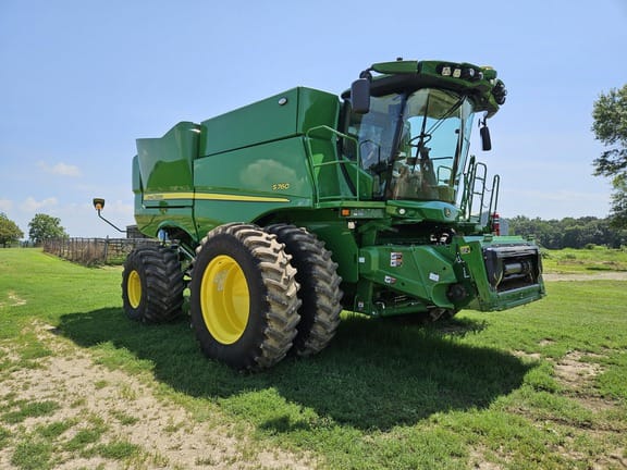 2023 John Deere S760 Equipment Image0