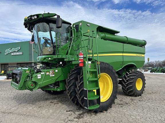 Image of John Deere S760 equipment image 1