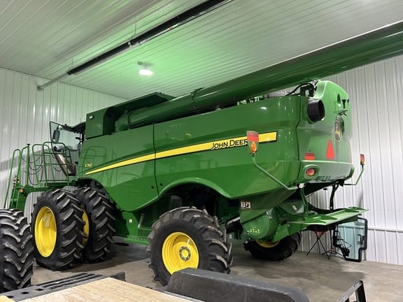 Main image John Deere S760