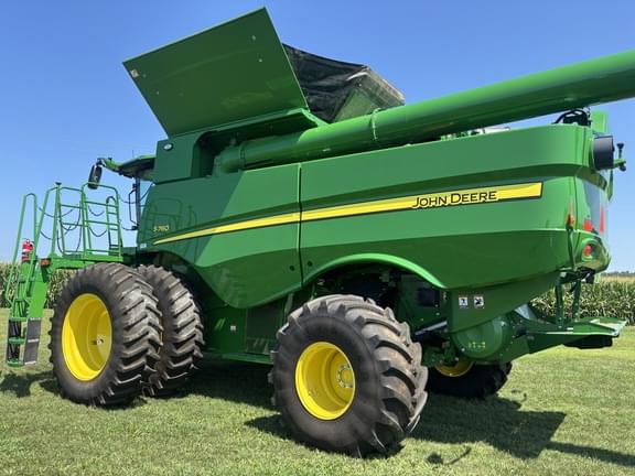 Image of John Deere S760 equipment image 2