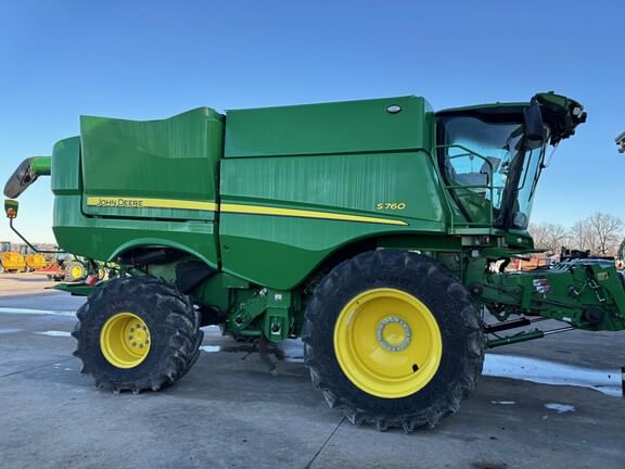 2023 John Deere S760 Equipment Image0