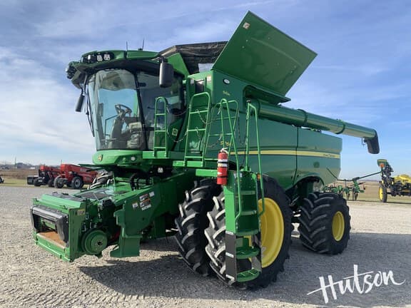 Image of John Deere S760 equipment image 1