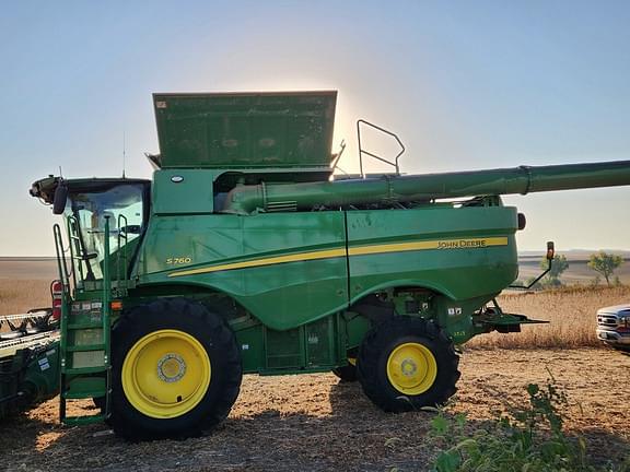 Image of John Deere S760 equipment image 2