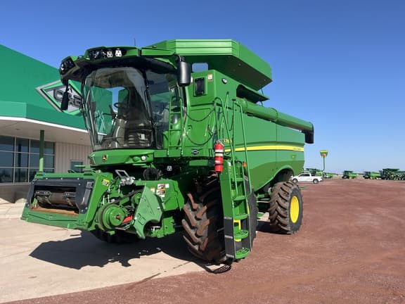 Image of John Deere S760 equipment image 1