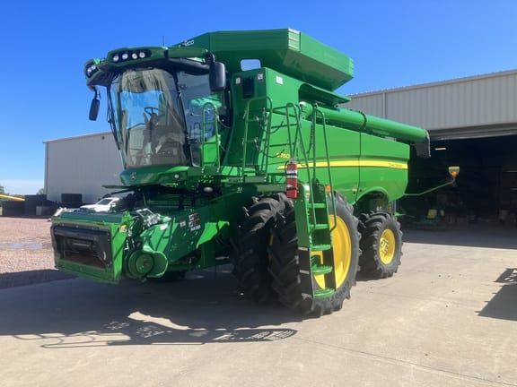 Main image John Deere S760