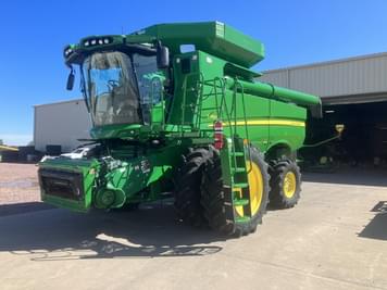 Main image John Deere S760
