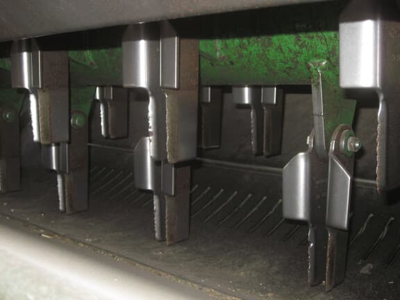 Image of John Deere S770 equipment image 4