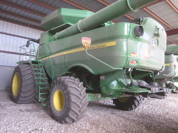Image of John Deere S770 Primary image