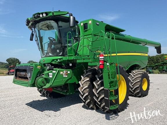 Image of John Deere S770 equipment image 1