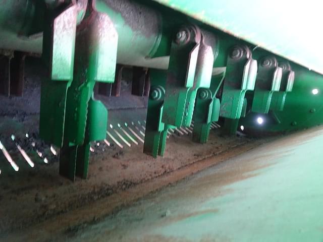Image of John Deere S770 equipment image 4
