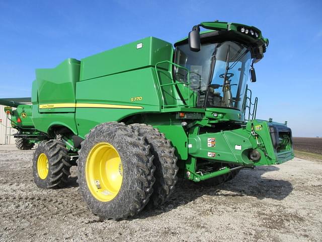 Image of John Deere S770 equipment image 1