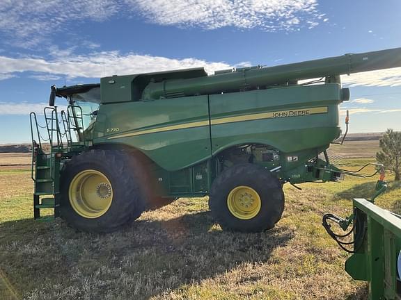 Image of John Deere S770 equipment image 2