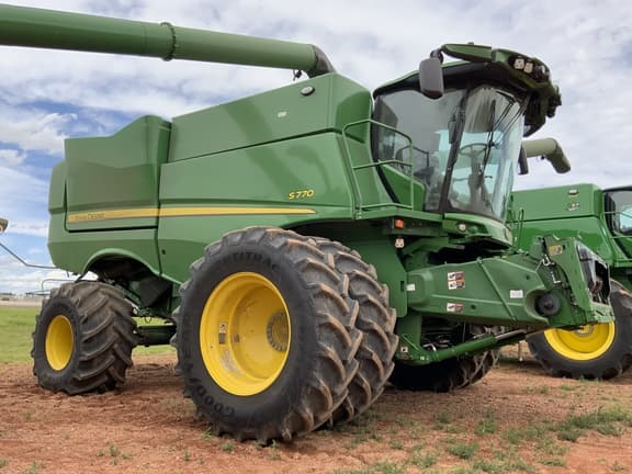 Image of John Deere S770 equipment image 4