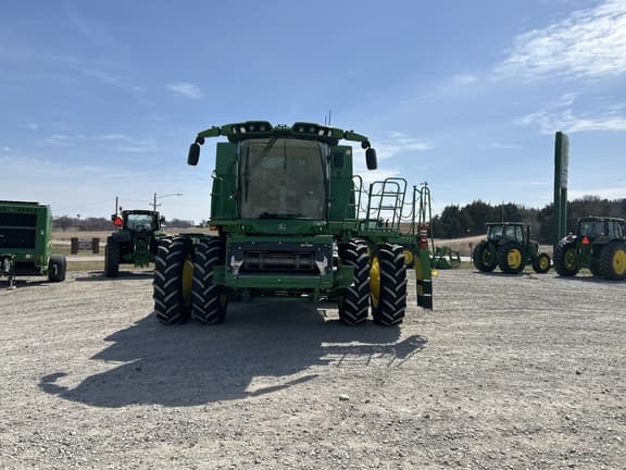 Image of John Deere S770 equipment image 2