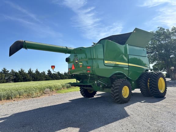 Image of John Deere S770 equipment image 4