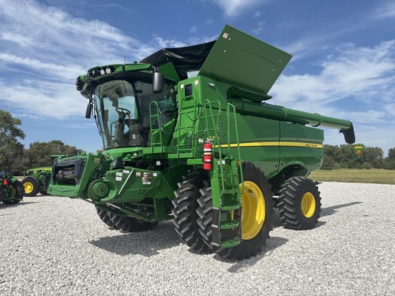 2023 John Deere S770 Equipment Image0