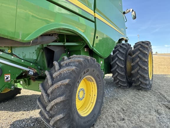 Image of John Deere S770 equipment image 4