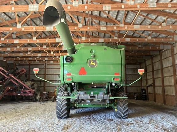 Image of John Deere S770 equipment image 2