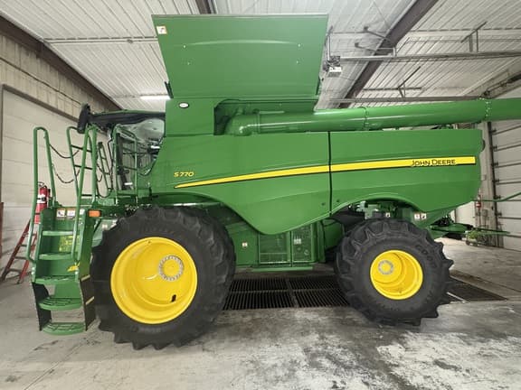 Image of John Deere S770 equipment image 1