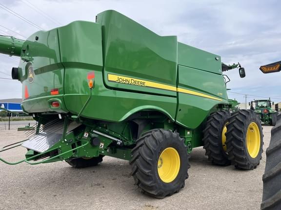 Image of John Deere S770 equipment image 4