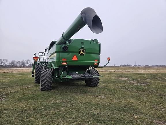 Image of John Deere S770 equipment image 3