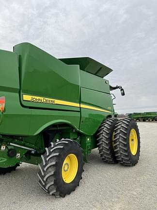 Image of John Deere S770 equipment image 4