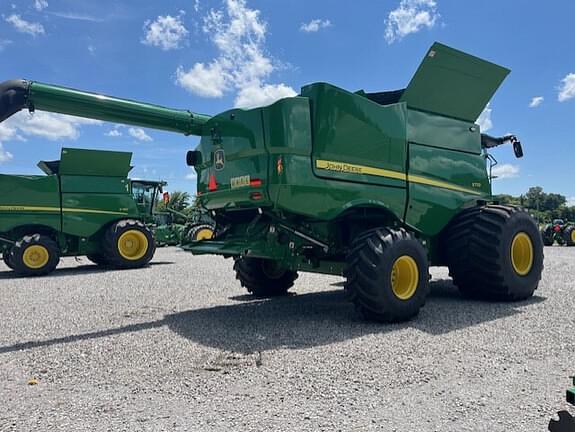 Image of John Deere S770 equipment image 1