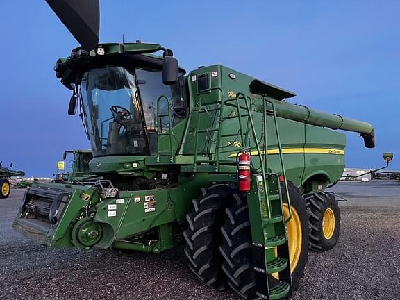 Image of John Deere S770 equipment image 2