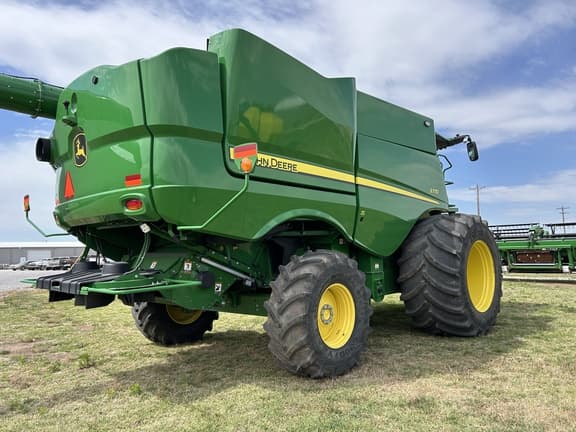 Image of John Deere S770 equipment image 4