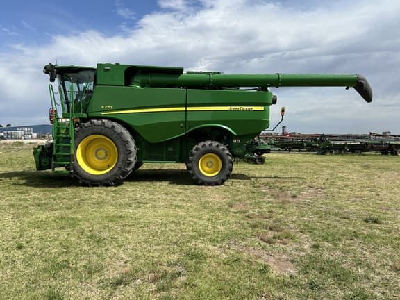 Image of John Deere S770 equipment image 1