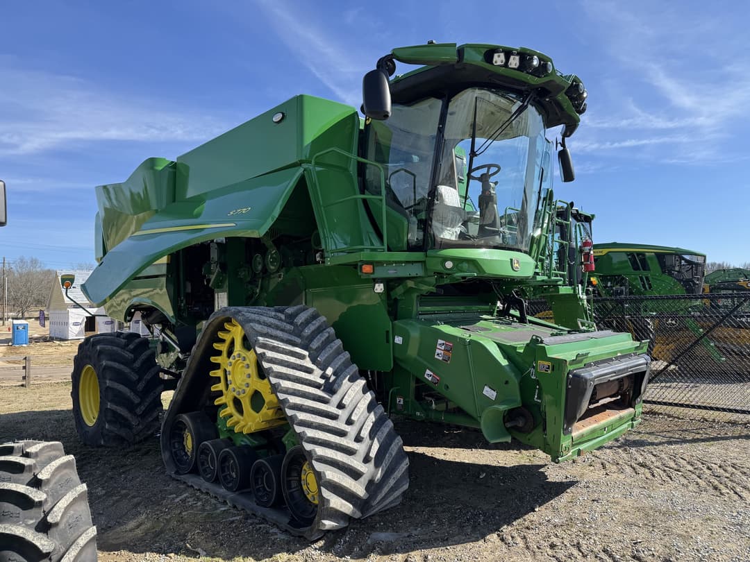Image of John Deere S770 Image 0