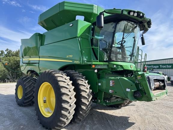Image of John Deere S770 equipment image 1