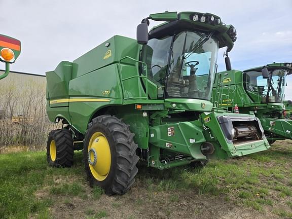 Image of John Deere S770 equipment image 1