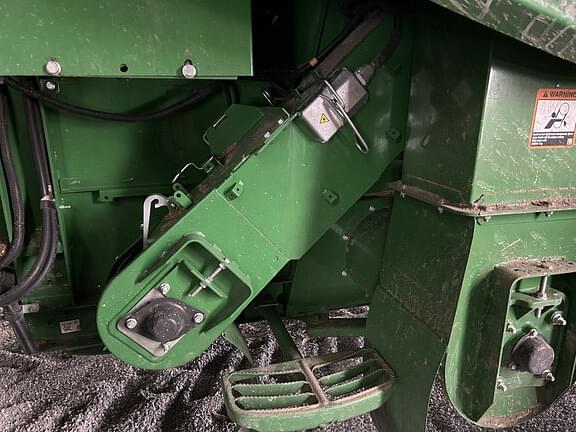 Image of John Deere S770 equipment image 4