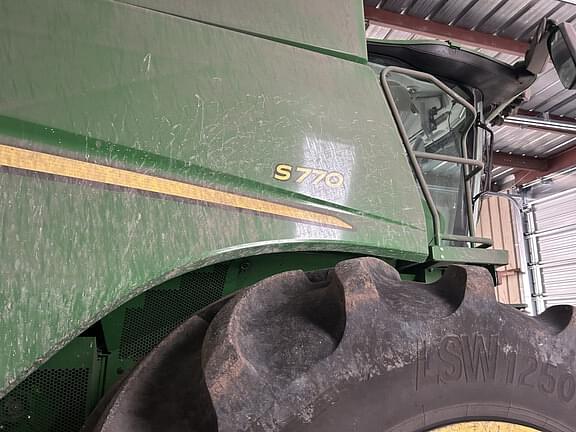 Image of John Deere S770 equipment image 2