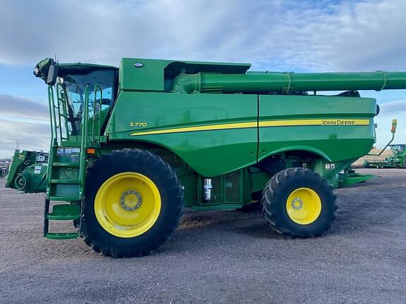 Image of John Deere S770 equipment image 1