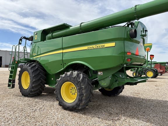 Image of John Deere S770 equipment image 4