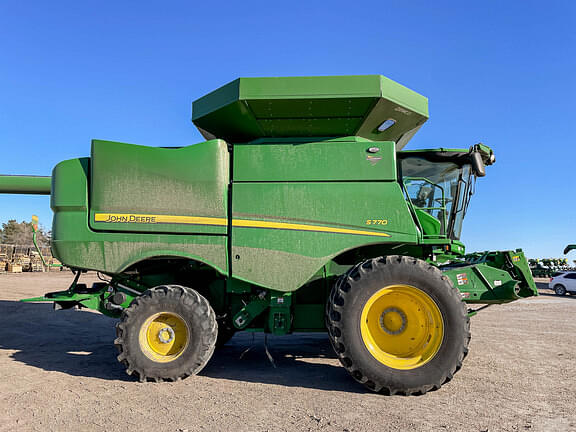 Image of John Deere S770 equipment image 3